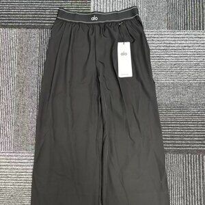 ALO Yoga Women's Charcoal Joggers